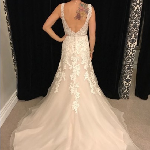 Stella York wedding dress - Picture 2 of 6